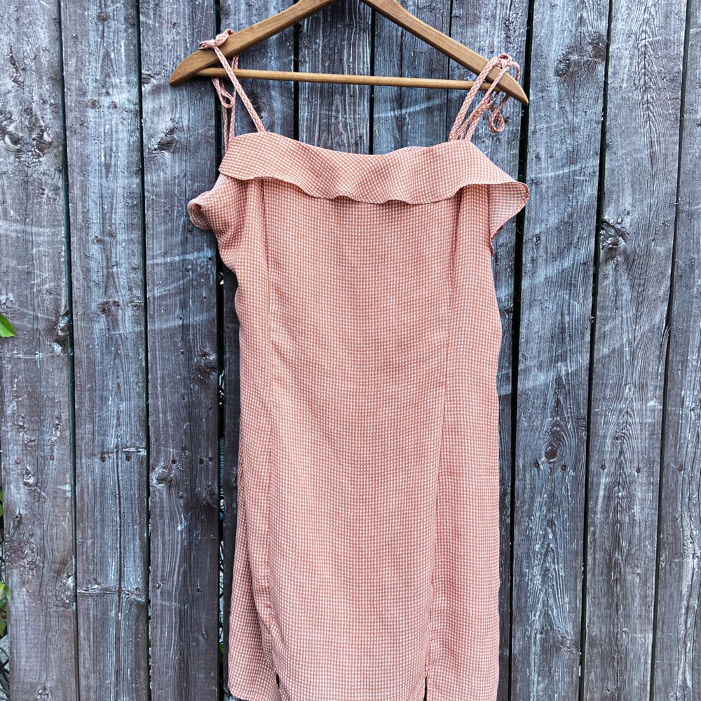 The perfect summer dress 🧡💛